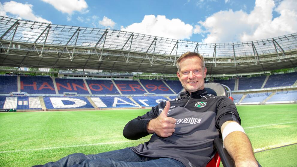 Jörg Sievers bei der Blutspende im Stadion