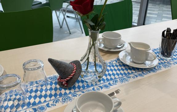 Tisch1